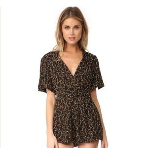 Free People Black green leaf Floral Romper Soze 4 v neck flutter sleeve